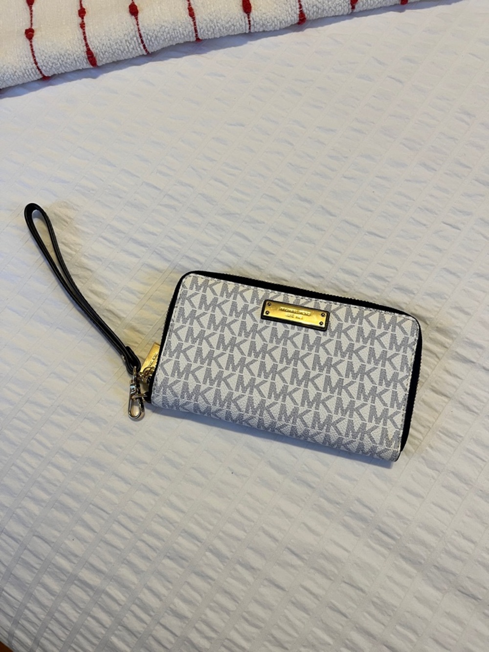 Micheal Kors Wrist Wallet